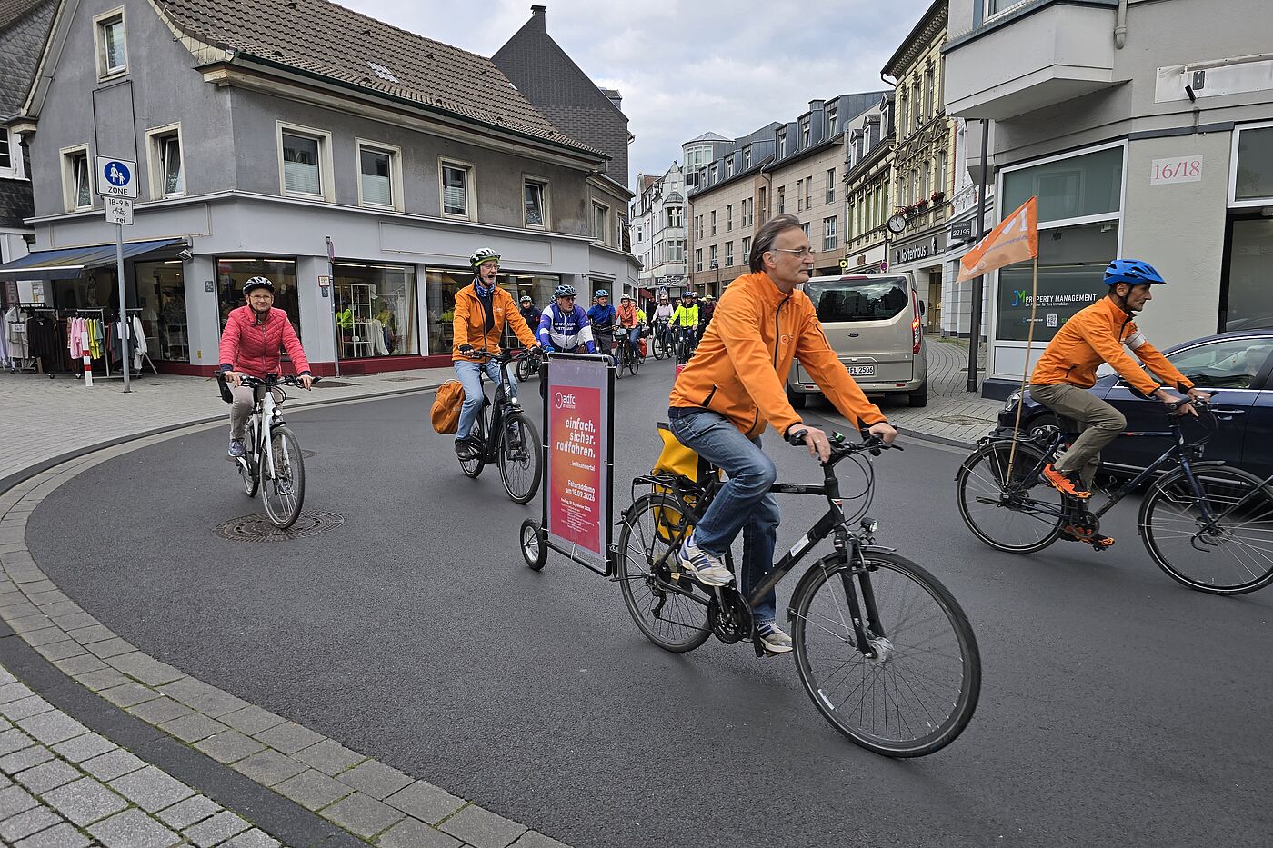 einfach.sicher.radfahren...im Neandertal einfach.sicher.radfahren...im Neandertal