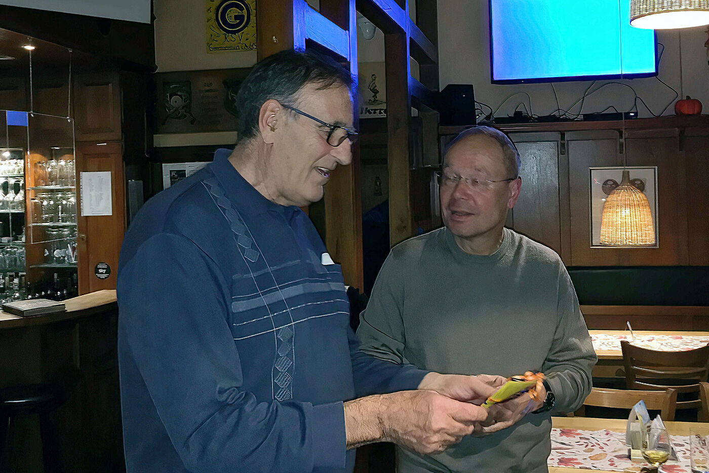 Ratingen - Peter von der Forst als 2000. Mitglied im ADFC im neanderland